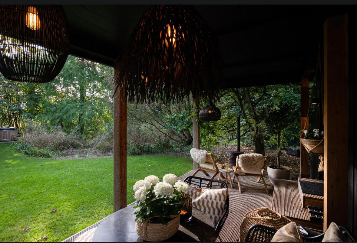 Little Escape No 2 Villa Ларен Екстериор снимка